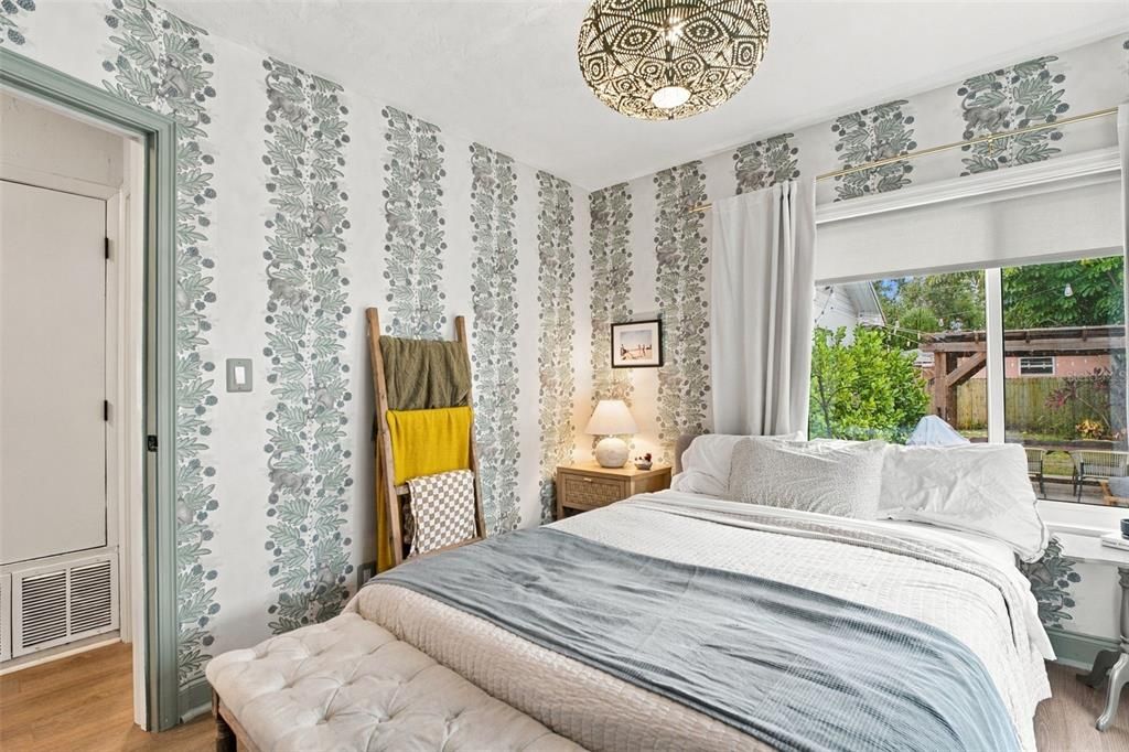 Под контрактом: $525,000 (3 спален, 2 ванн, 1419 Квадратных фут)