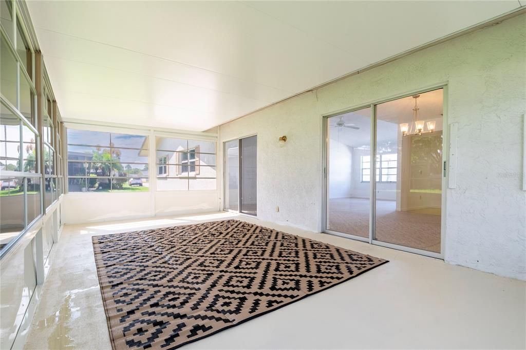 En Venta: $235,000 (2 camas, 2 baños, 1100 Pies cuadrados)