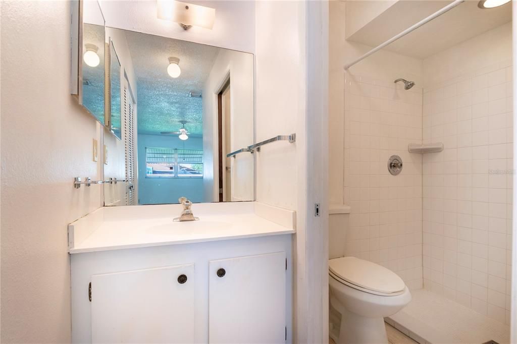 En Venta: $235,000 (2 camas, 2 baños, 1100 Pies cuadrados)