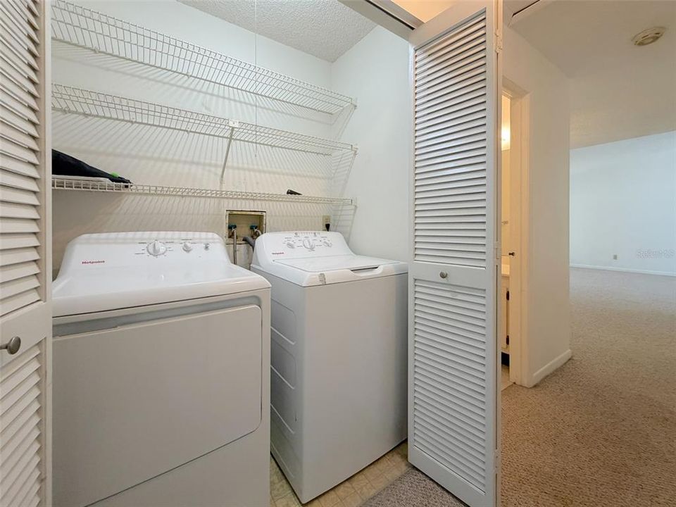 En Venta: $235,000 (2 camas, 2 baños, 1100 Pies cuadrados)
