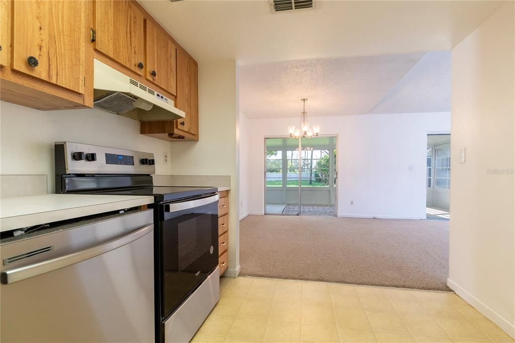 En Venta: $235,000 (2 camas, 2 baños, 1100 Pies cuadrados)