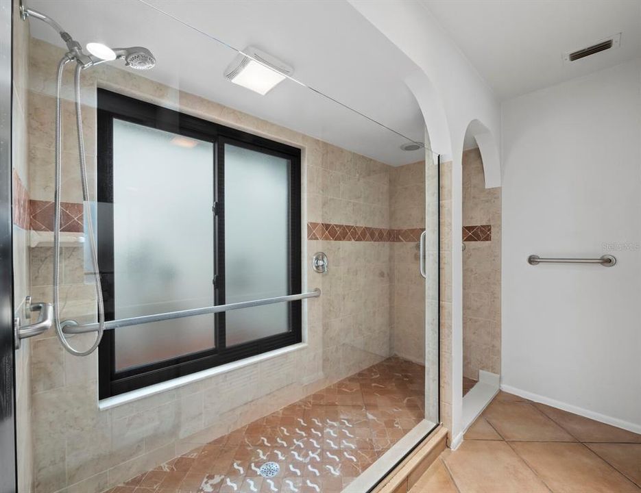 На продажу: $599,000 (3 спален, 3 ванн, 2438 Квадратных фут)