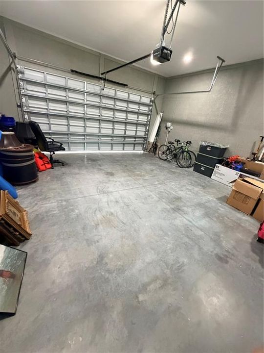 合同活跃: $850,000 (3 贝兹, 2 浴室, 1782 平方英尺)