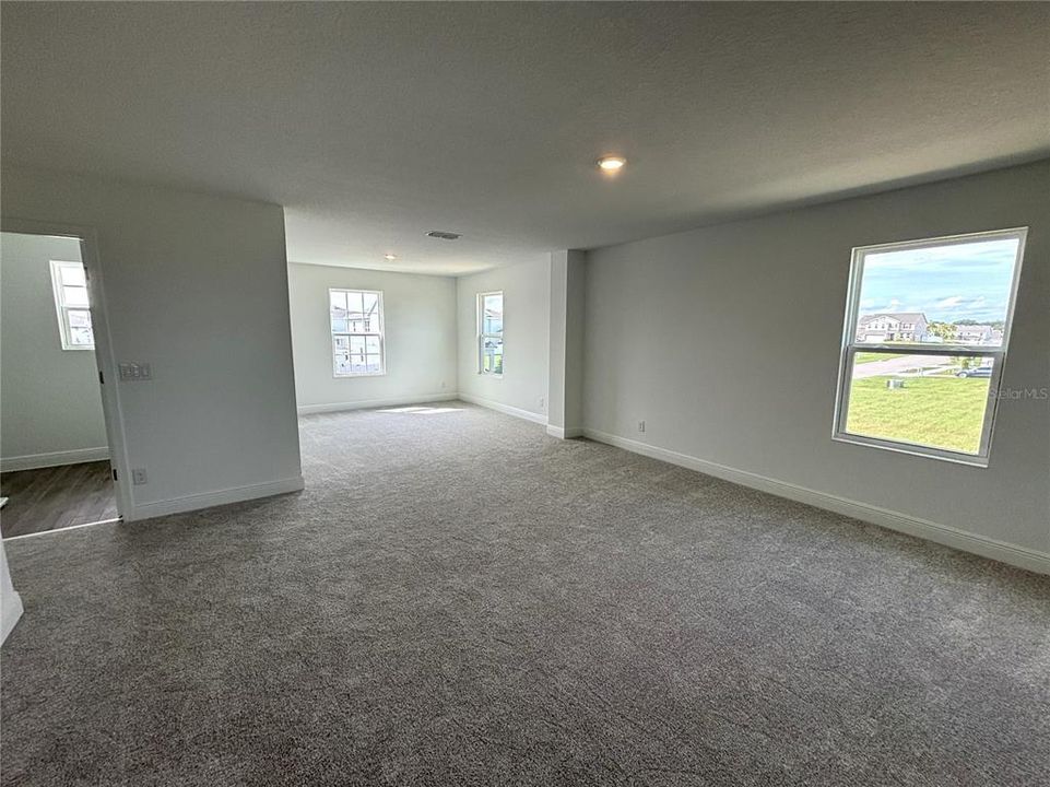 For Sale: $503,510 (5 beds, 3 baths, 3198 Square Feet)