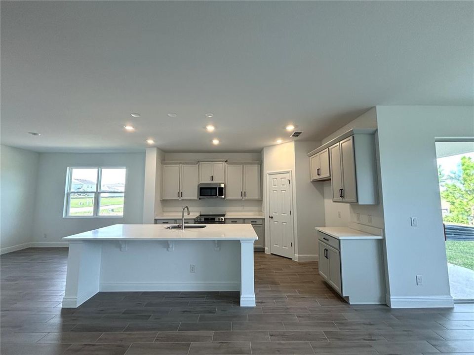 For Sale: $503,510 (5 beds, 3 baths, 3198 Square Feet)