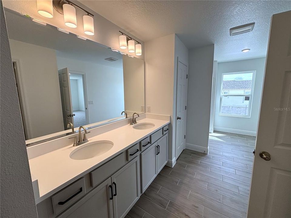 For Sale: $503,510 (5 beds, 3 baths, 3198 Square Feet)