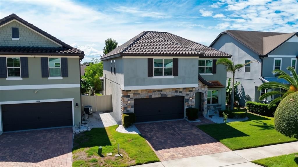 For Sale: $579,000 (4 beds, 4 baths, 3112 Square Feet)