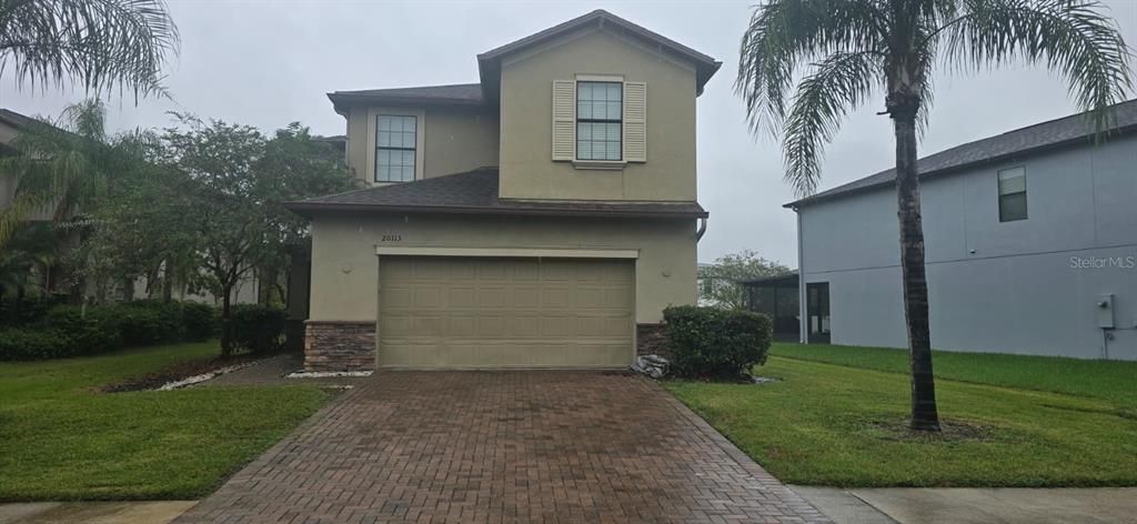 For Rent: $3,900 (4 beds, 2 baths, 2820 Square Feet)