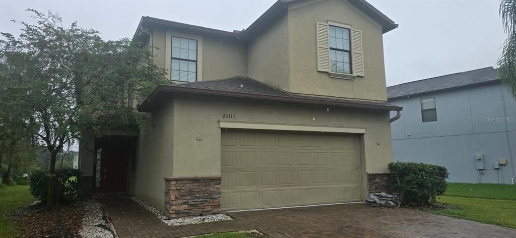For Rent: $3,900 (4 beds, 2 baths, 2820 Square Feet)