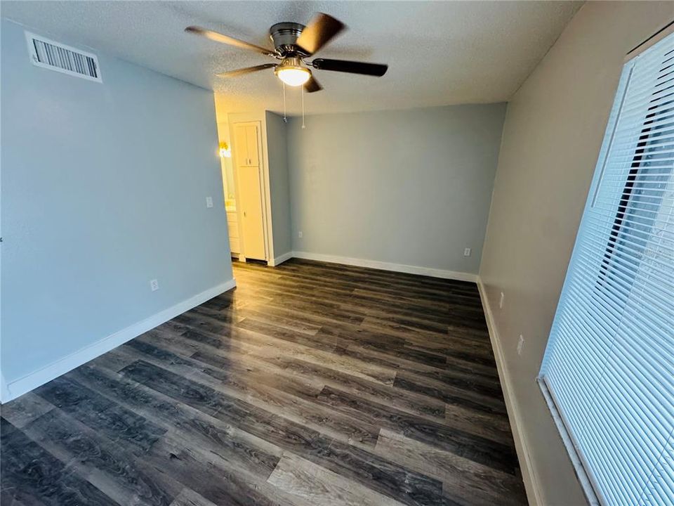 For Rent: $1,950 (2 beds, 2 baths, 1437 Square Feet)