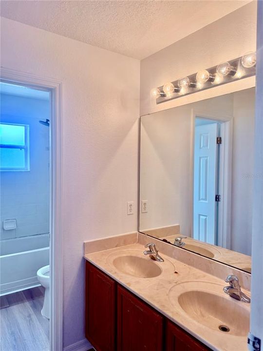 В аренду: $2,100 (4 спален, 3 ванн, 2806 Квадратных фут)