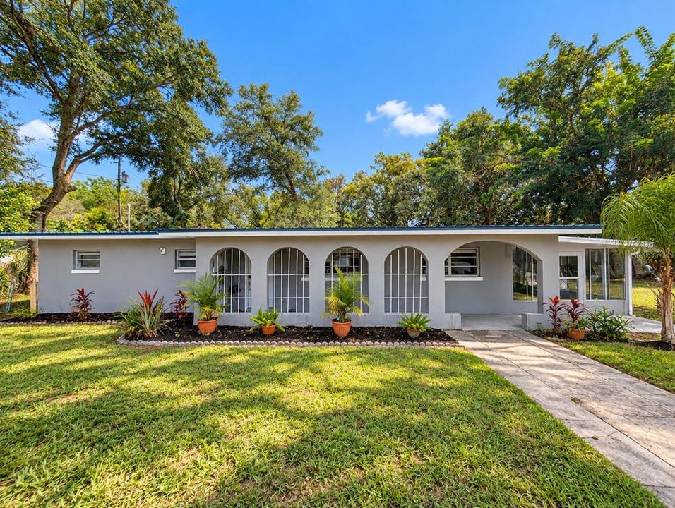 : $260,000 (3 beds, 2 baths, 1300 Square Feet)