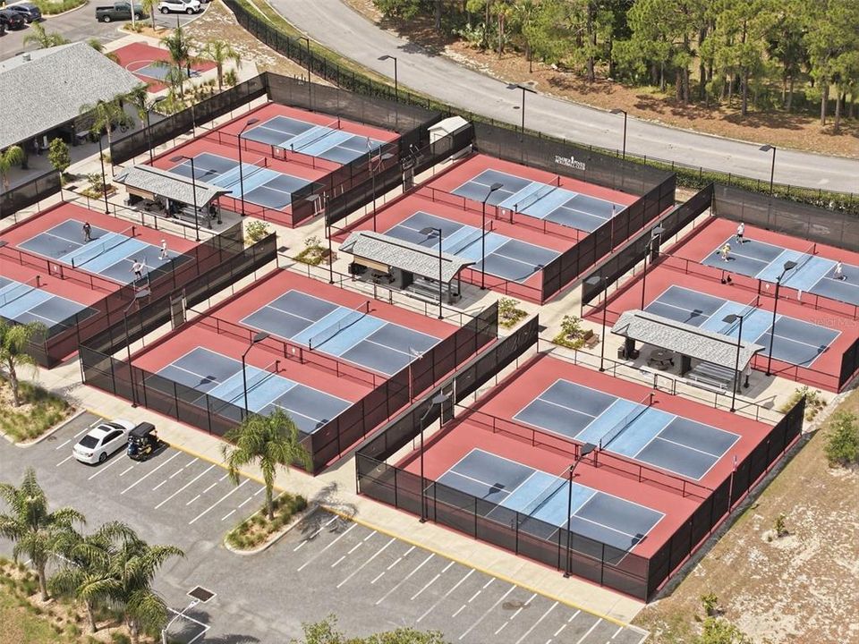 На продажу: $219,900 (2 спален, 2 ванн, 990 Квадратных фут)