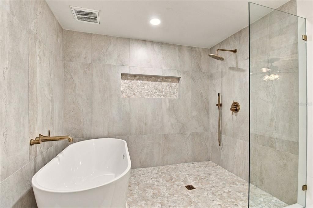 В аренду: $4,500 (4 спален, 3 ванн, 2180 Квадратных фут)
