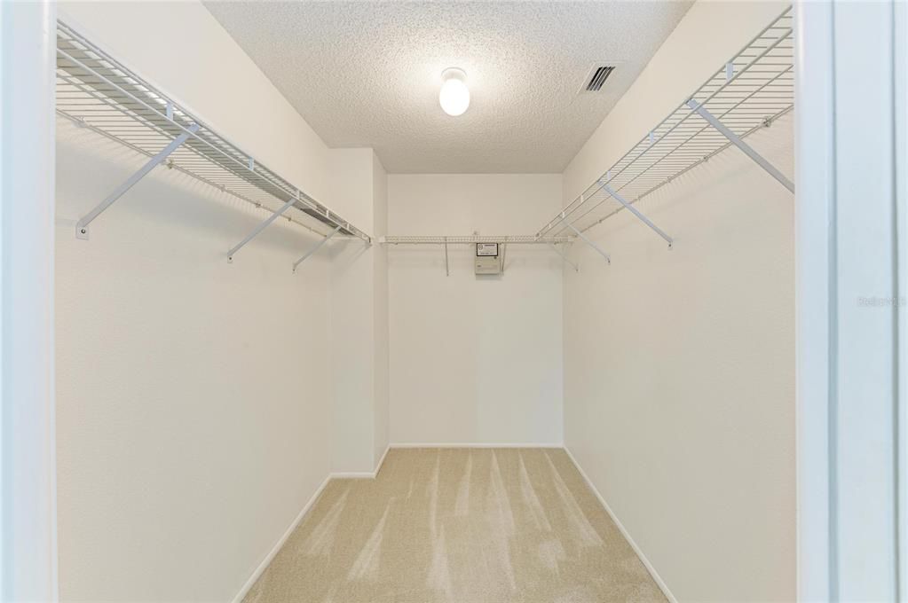 For Sale: $435,000 (3 beds, 2 baths, 1453 Square Feet)