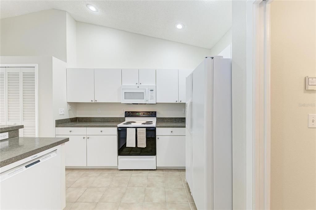 For Sale: $435,000 (3 beds, 2 baths, 1453 Square Feet)