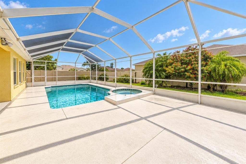 For Sale: $435,000 (3 beds, 2 baths, 1453 Square Feet)