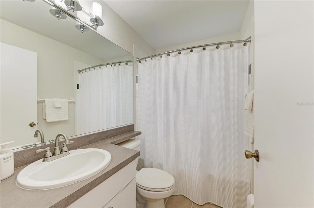 For Sale: $435,000 (3 beds, 2 baths, 1453 Square Feet)