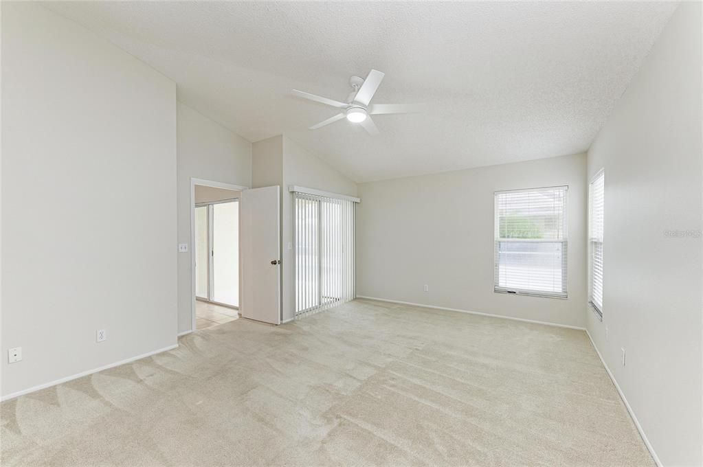 For Sale: $435,000 (3 beds, 2 baths, 1453 Square Feet)