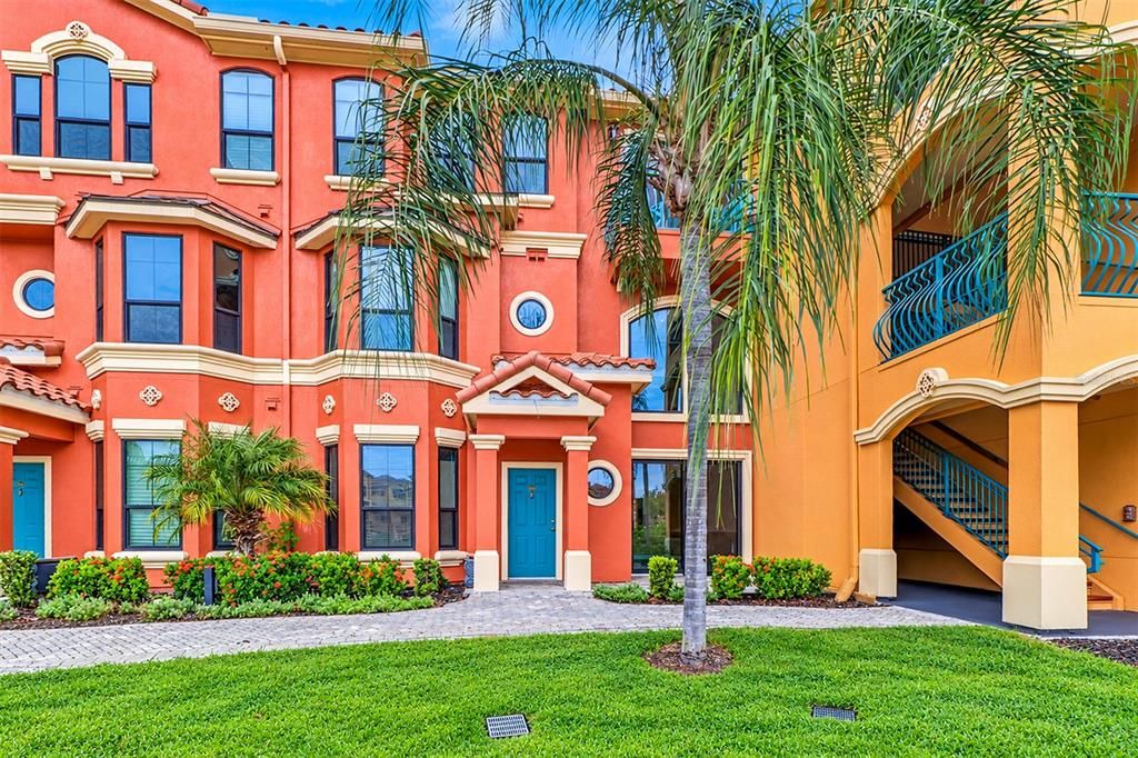 For Rent: $3,300 (2 beds, 2 baths, 1650 Square Feet)
