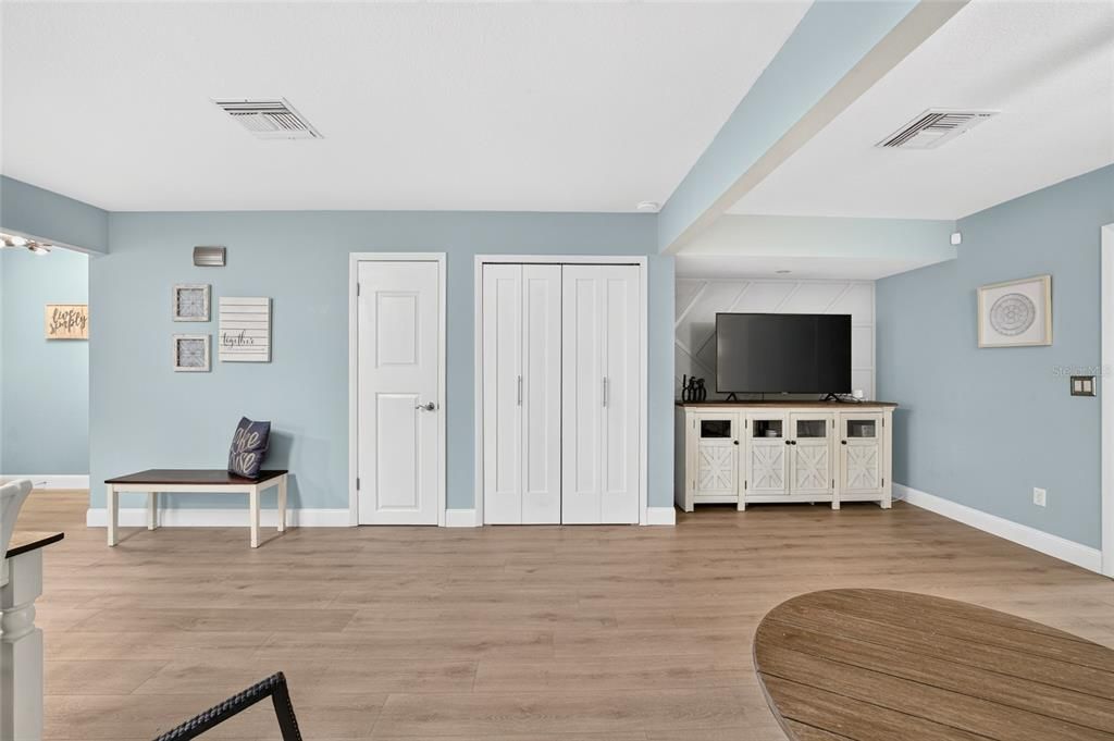 En Venta: $275,000 (2 camas, 1 baños, 1099 Pies cuadrados)