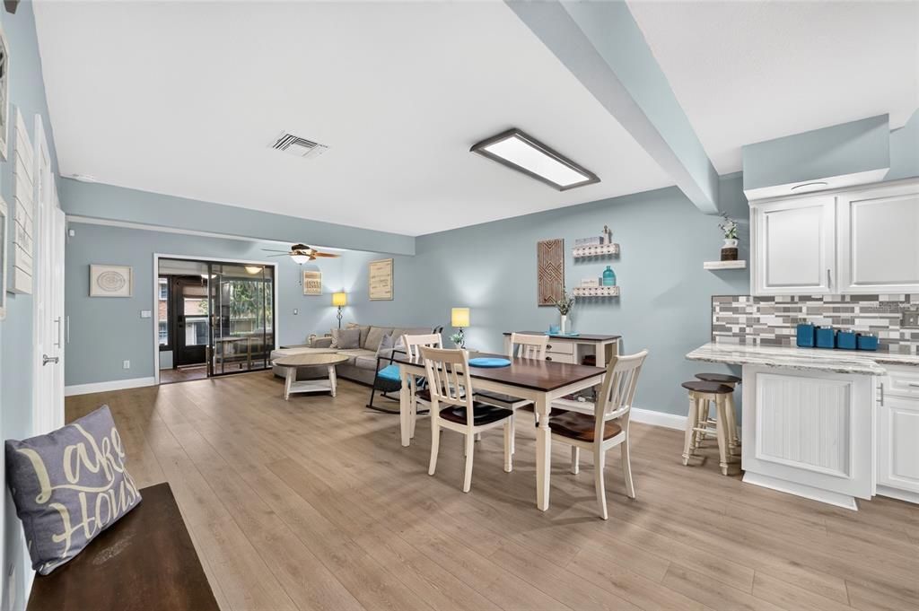 En Venta: $275,000 (2 camas, 1 baños, 1099 Pies cuadrados)