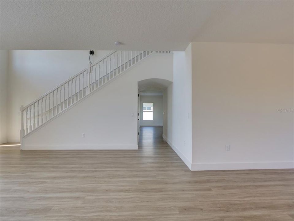 На продажу: $399,900 (4 спален, 3 ванн, 2931 Квадратных фут)