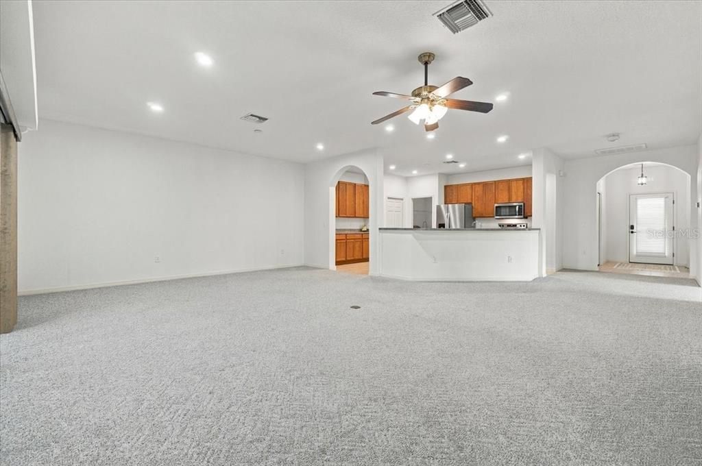 На продажу: $565,000 (3 спален, 2 ванн, 1993 Квадратных фут)