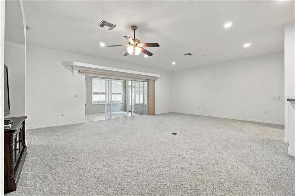 На продажу: $565,000 (3 спален, 2 ванн, 1993 Квадратных фут)