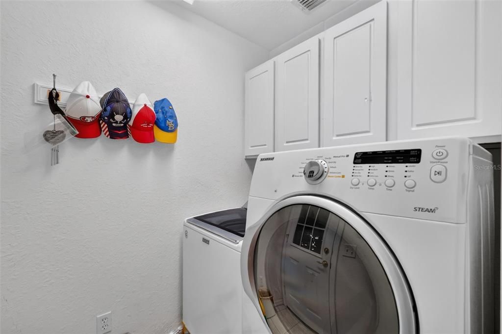 For Sale: $295,500 (2 beds, 2 baths, 1575 Square Feet)