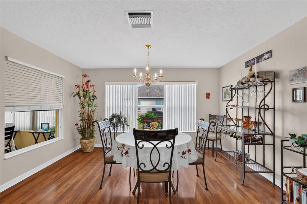 For Sale: $295,500 (2 beds, 2 baths, 1575 Square Feet)