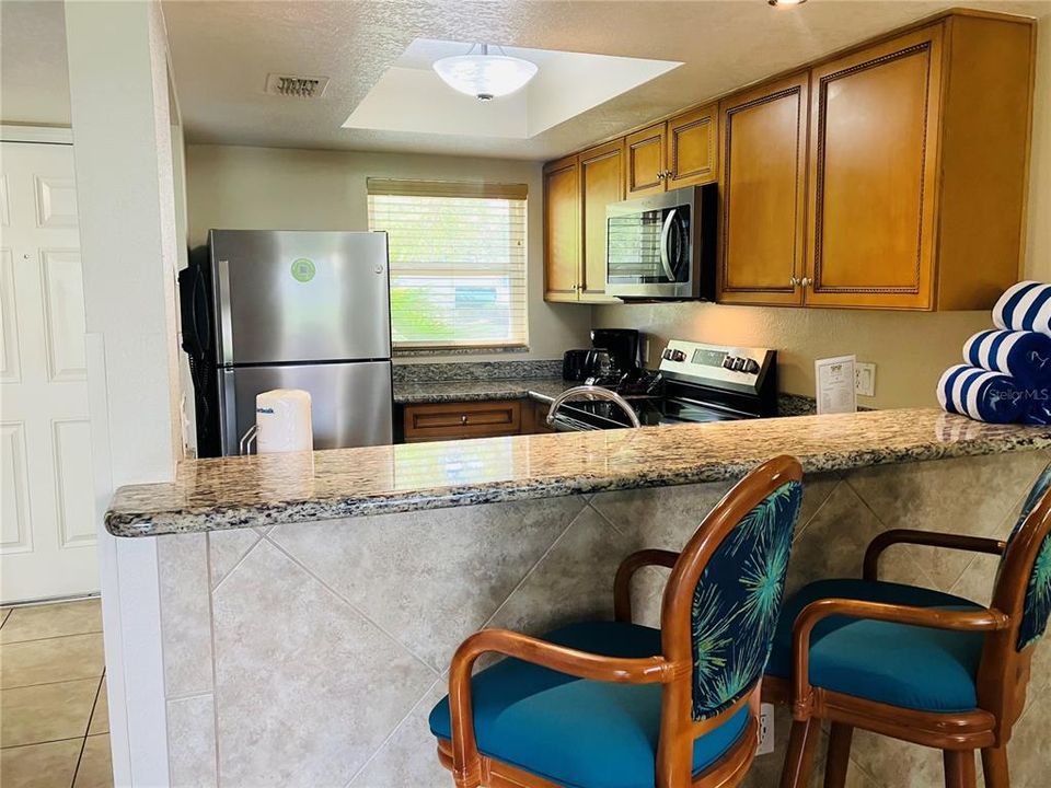 For Rent: $2,100 (2 beds, 2 baths, 1052 Square Feet)
