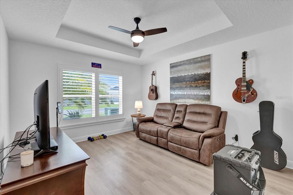 For Sale: $674,900 (3 beds, 2 baths, 1966 Square Feet)