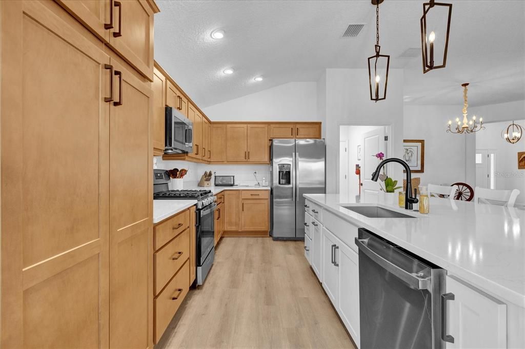 For Sale: $674,900 (3 beds, 2 baths, 1966 Square Feet)