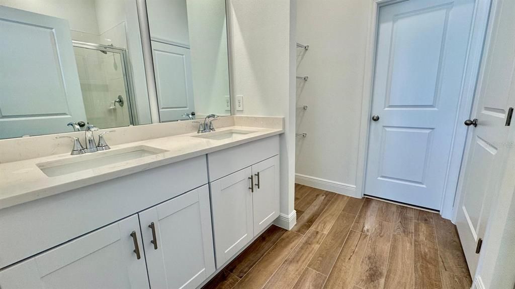 For Rent: $2,750 (4 beds, 2 baths, 2054 Square Feet)