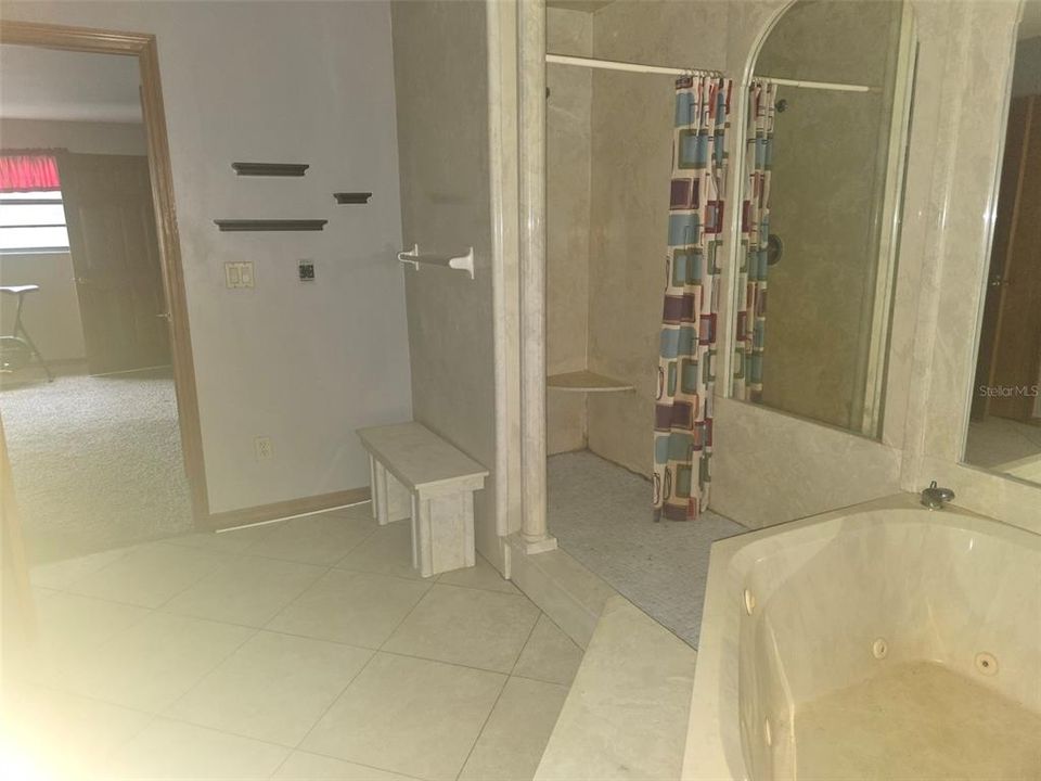 На продажу: $649,990 (6 спален, 3 ванн, 3213 Квадратных фут)