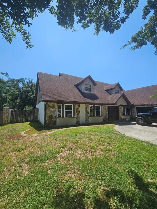 На продажу: $649,990 (6 спален, 3 ванн, 3213 Квадратных фут)
