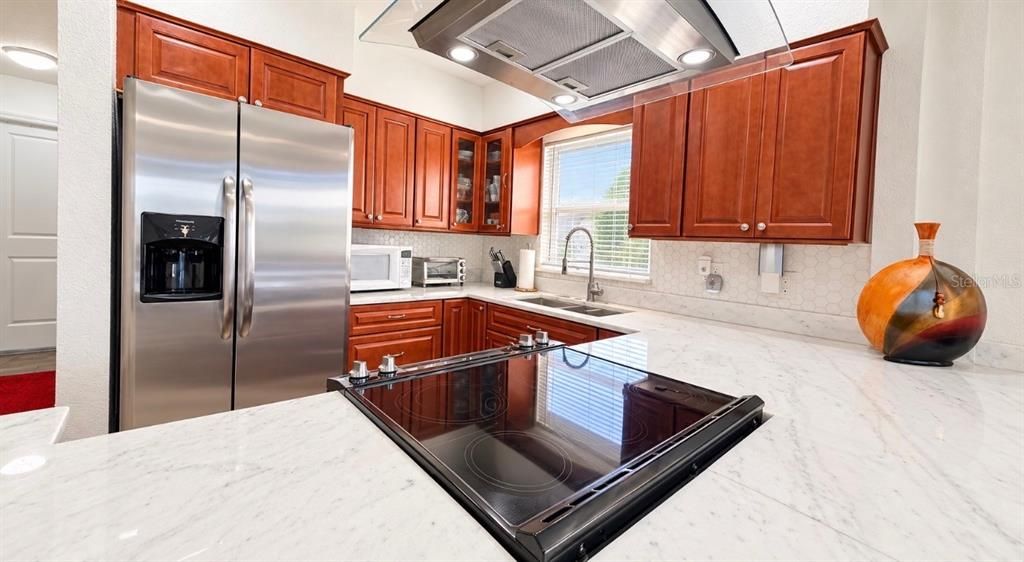 For Rent: $2,650 (2 beds, 2 baths, 965 Square Feet)