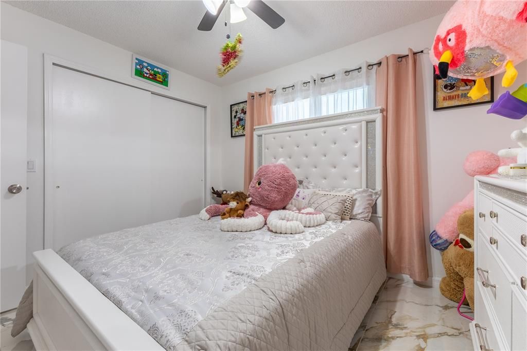 Под контрактом: $399,000 (3 спален, 2 ванн, 1563 Квадратных фут)