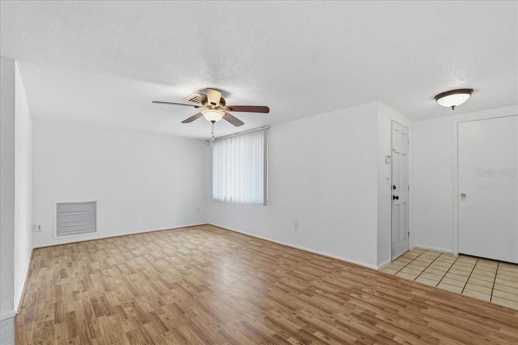 For Sale: $234,900 (3 beds, 2 baths, 1152 Square Feet)