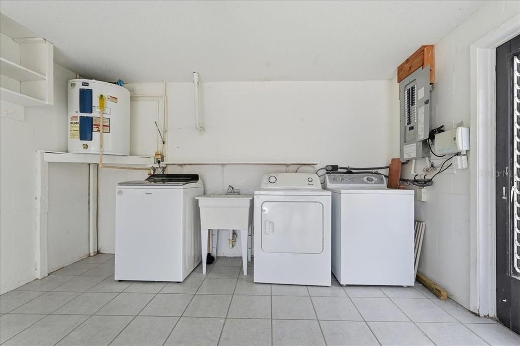 For Sale: $234,900 (3 beds, 2 baths, 1152 Square Feet)