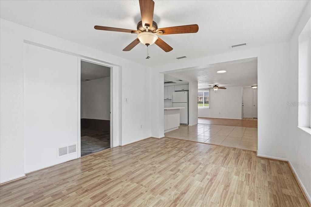 For Sale: $234,900 (3 beds, 2 baths, 1152 Square Feet)