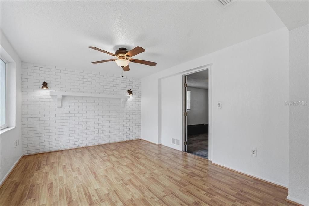 For Sale: $234,900 (3 beds, 2 baths, 1152 Square Feet)
