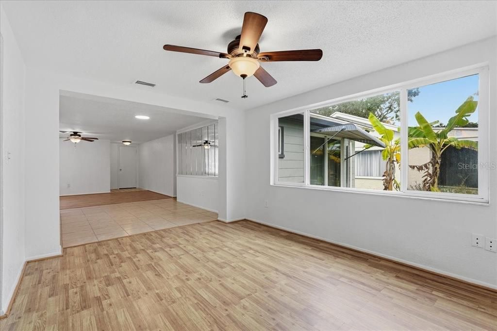 For Sale: $234,900 (3 beds, 2 baths, 1152 Square Feet)
