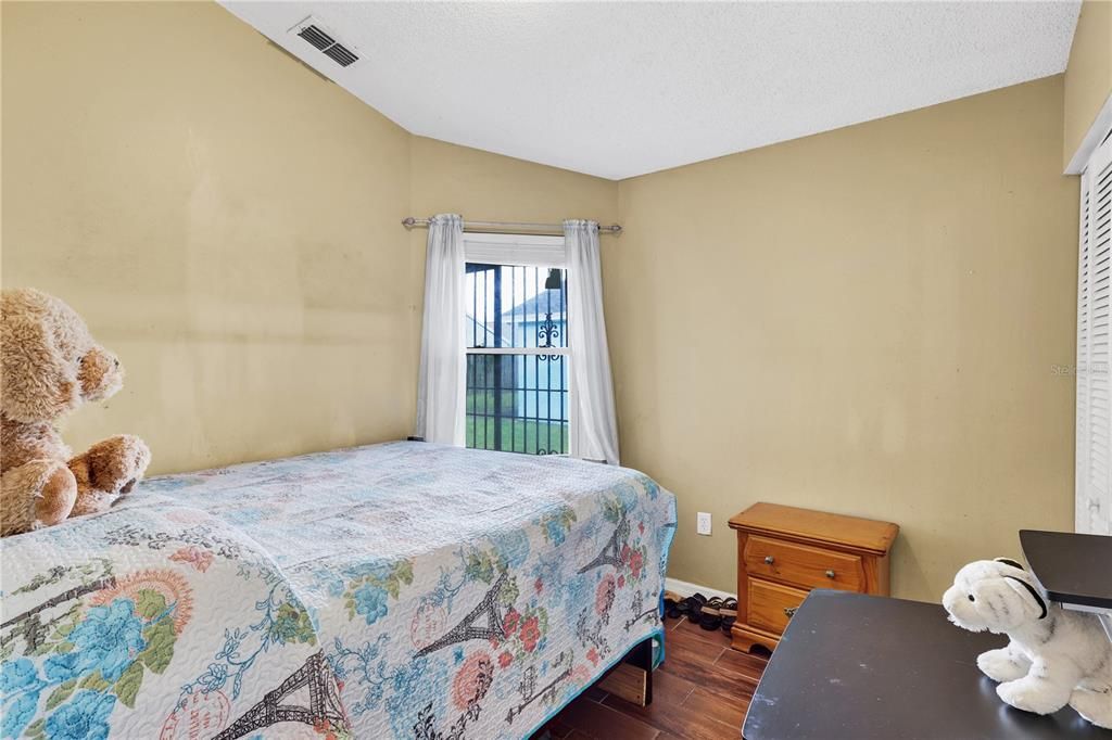 En Venta: $305,000 (4 camas, 2 baños, 1162 Pies cuadrados)