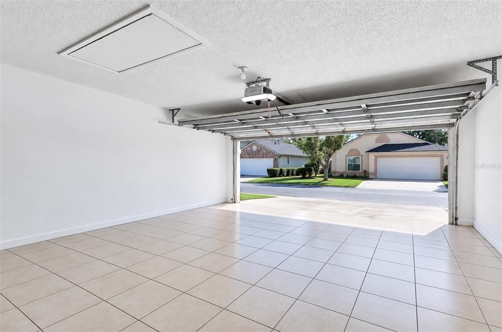 En Venta: $305,000 (4 camas, 2 baños, 1162 Pies cuadrados)
