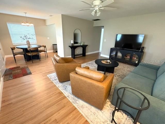 В аренду: $1,575 (2 спален, 2 ванн, 984 Квадратных фут)