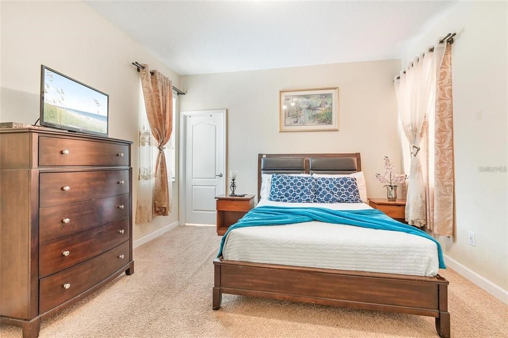 В аренду: $3,200 (5 спален, 5 ванн, 3081 Квадратных фут)