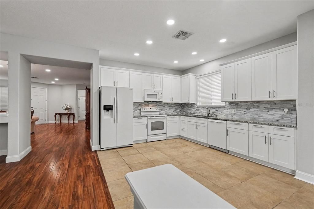 На продажу: $424,999 (4 спален, 3 ванн, 2652 Квадратных фут)