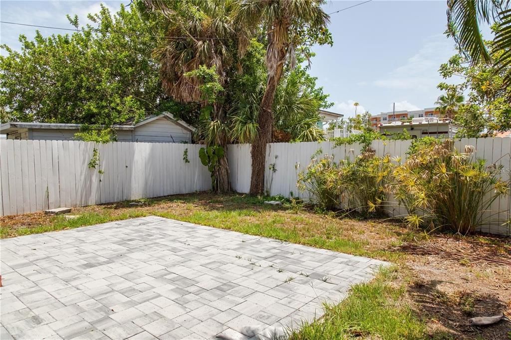 For Rent: $3,600 (3 beds, 2 baths, 1336 Square Feet)